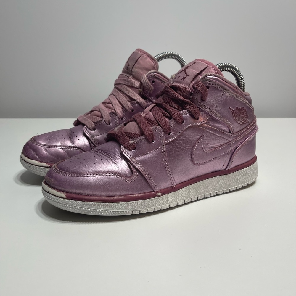 Nike Girl's Air Jordan 1 Mid Pink Size 4Y